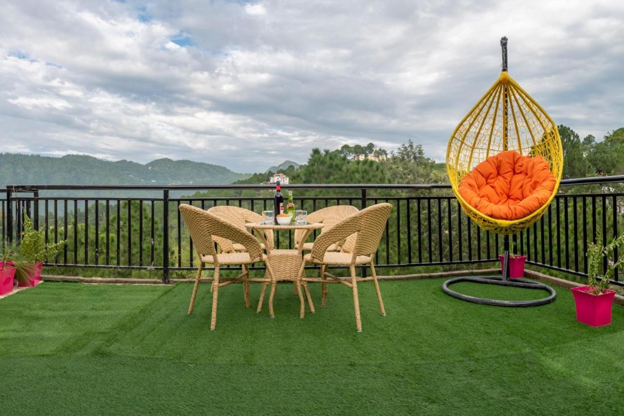 Mountain Mist Inn I Serviced Apt I Open Air Lawn & Rooftop I Bonfire I By Exotic Stays Kasauli Eksteriør billede