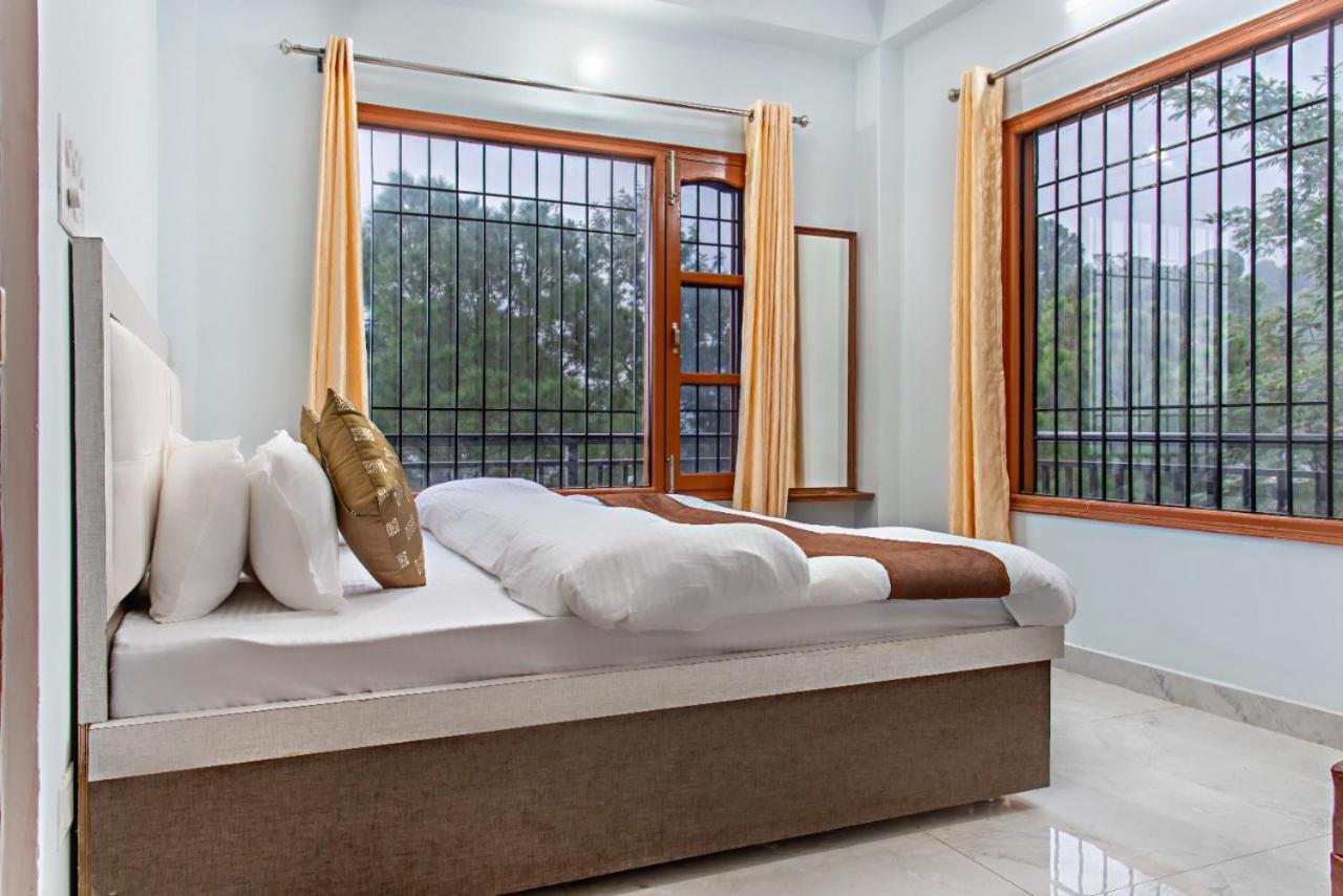 Mountain Mist Inn I Serviced Apt I Open Air Lawn & Rooftop I Bonfire I By Exotic Stays Kasauli Eksteriør billede