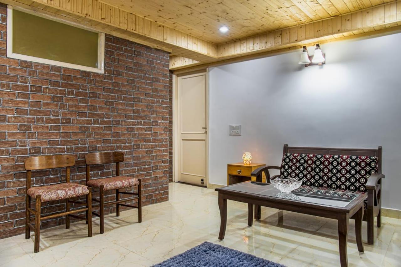 Mountain Mist Inn I Serviced Apt I Open Air Lawn & Rooftop I Bonfire I By Exotic Stays Kasauli Eksteriør billede
