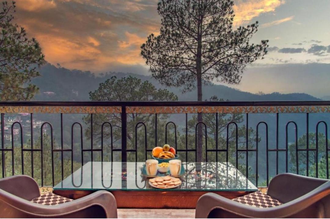 Mountain Mist Inn I Serviced Apt I Open Air Lawn & Rooftop I Bonfire I By Exotic Stays Kasauli Eksteriør billede